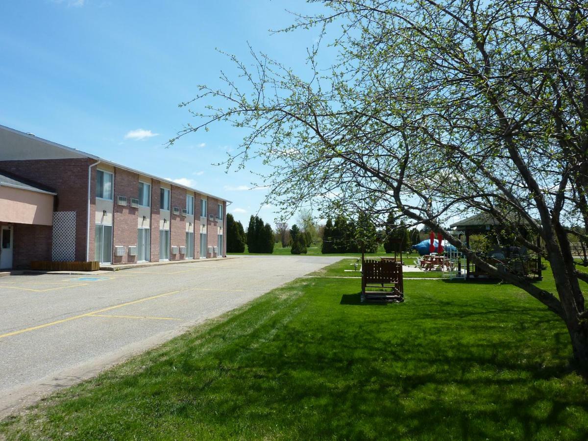Motel Becancour Motel 2*