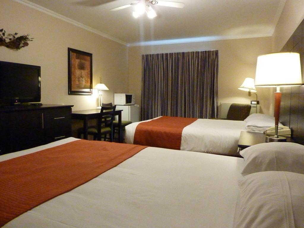 Motel Becancour 2* Bécancour