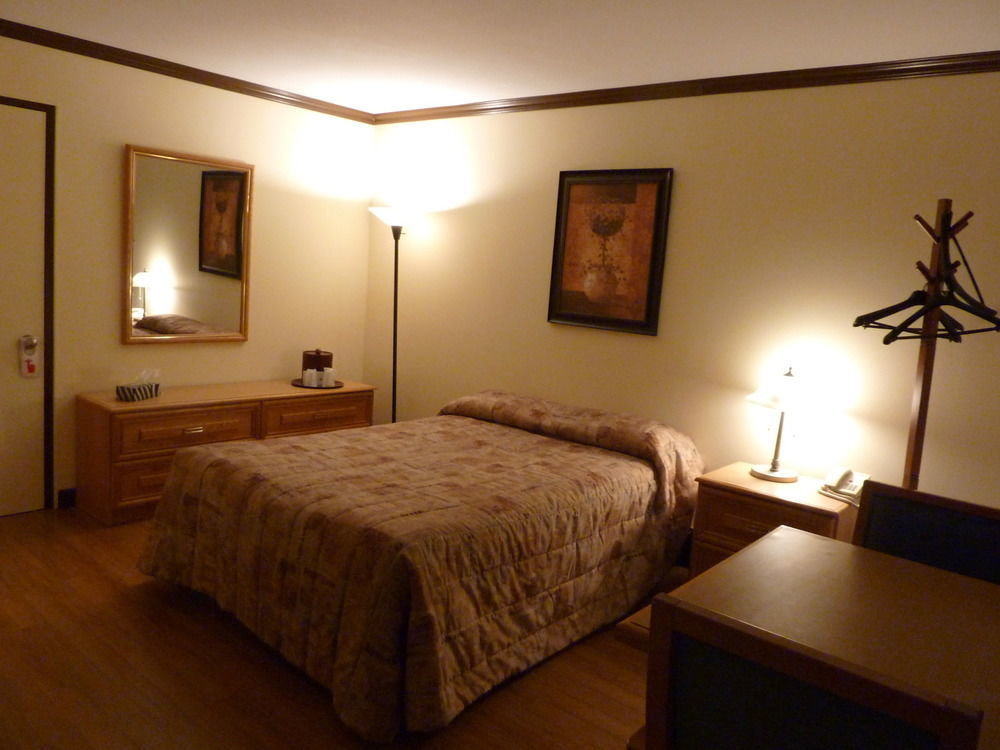 Motel Becancour 2*
